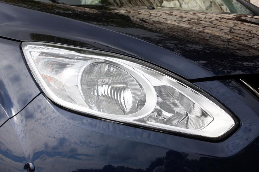  Ford Grand C-Max 2012 года  (фото 45 из 50)